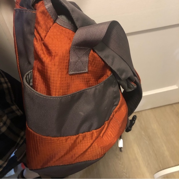 Eddie Bauer laptop crossbody bag - Picture 5 of 10